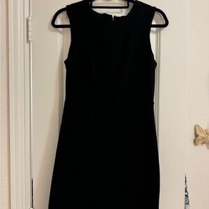 Elegant Black Sleeveless Dress